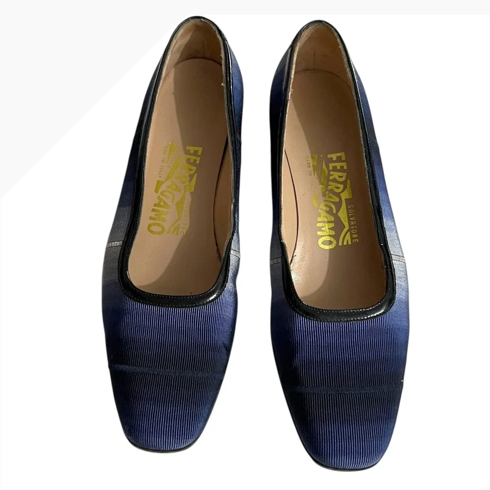 Salvatore Ferragamo Navy Ribbed‎ Pumps Low Block Heel Made in Italy Size 6